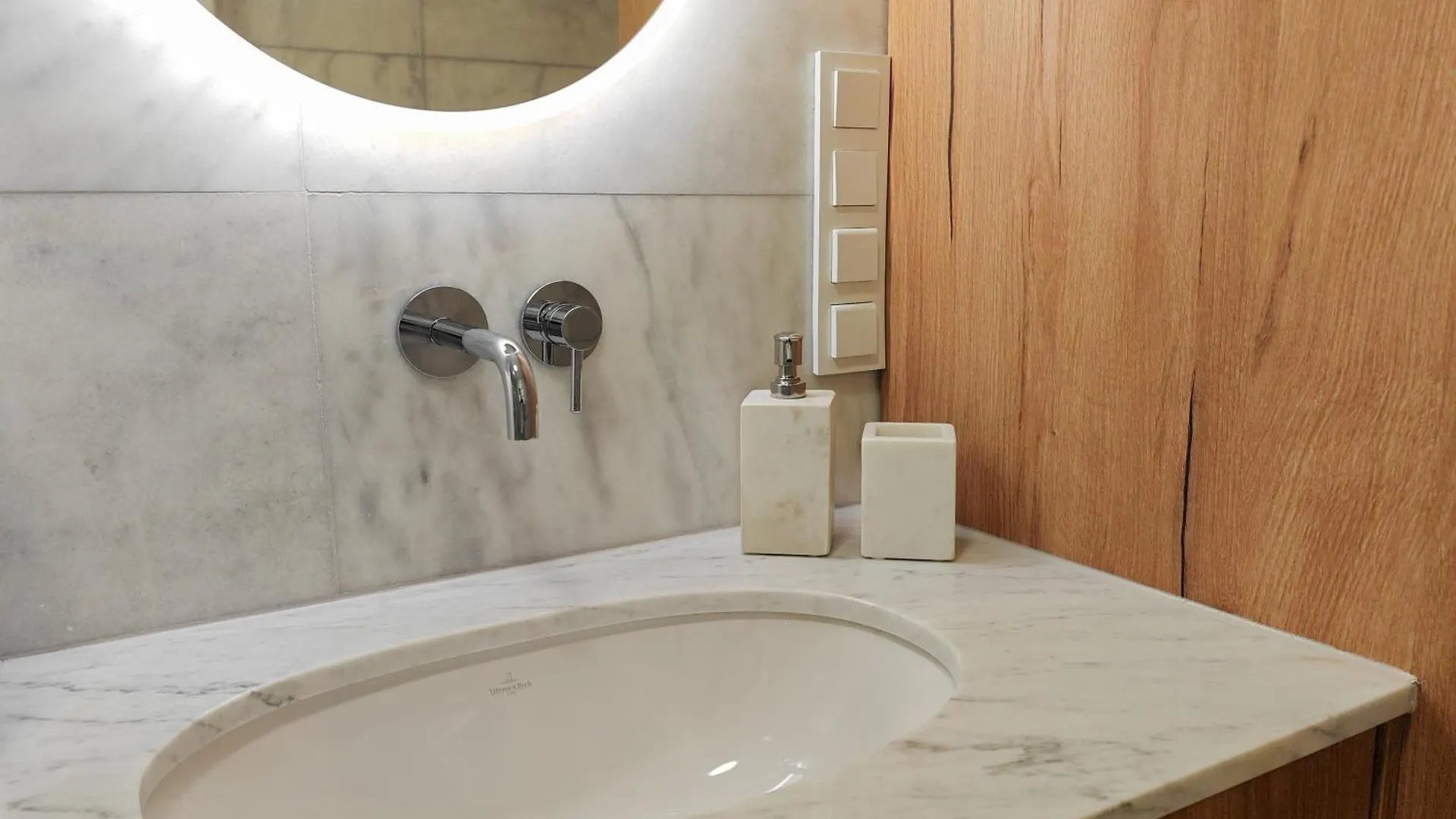 Flh Harmony Suite Warszawa Apartament