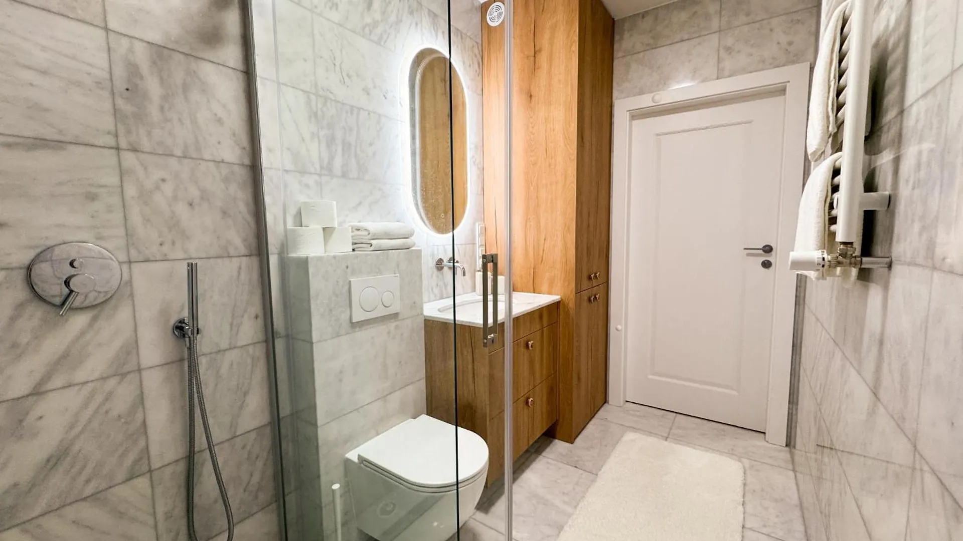 Flh Harmony Suite Warszawa Polska